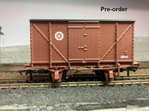 CIE 15147-16812 Series Covered Wagon Metal sheeted body, planked doors  Decals included. IWC10012