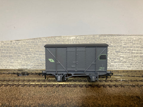 CIE 17012-17211 Series Covered Wagon 17012 as introduced condition green snail logo and lettering. Dark grey body and chassis IWC1006-3